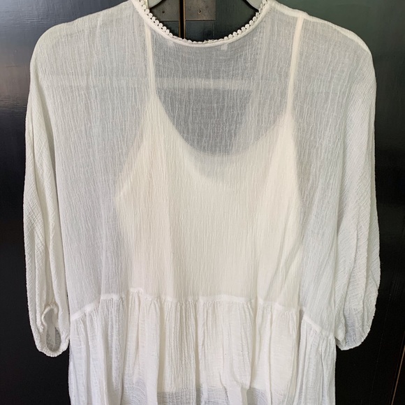 Flowy Zara Blouse - Picture 2 of 2